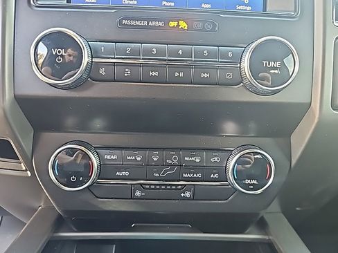 Certified 2020 Ford Expedition XLT image 34