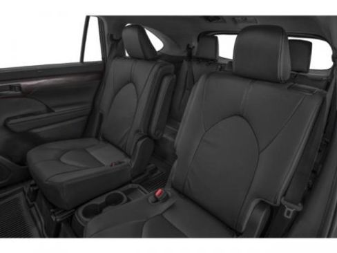 Used 2021 Toyota Highlander Limited image 16
