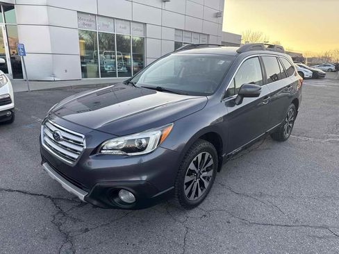 Used 2017 Subaru Outback 3.6R Limited image 2
