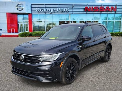 Used 2022 Volkswagen Tiguan SE R-Line AWD/4WD image 4