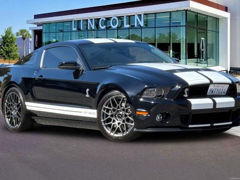 Used 2014 Ford Mustang Shelby GT500 w/ Equipment Group 821A RWD image 2