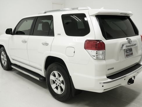 Used 2013 Toyota 4Runner SR5 RWD image 6