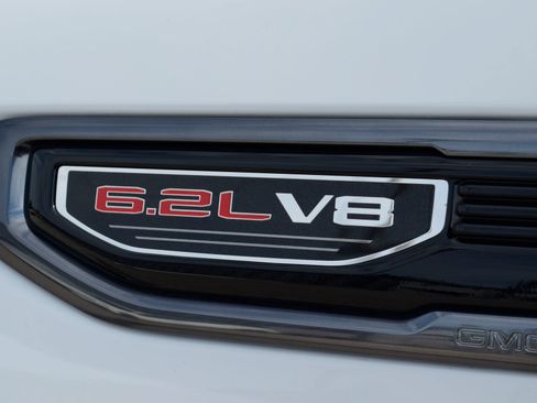 Used 2025 GMC Sierra 1500 AT4 w/ AT4 Premium Package AWD/4WD image 19