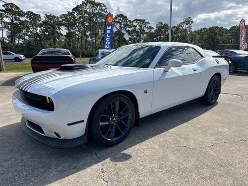 Used 2019 Dodge Challenger R/T Scat Pack w/ Shaker Package image 7