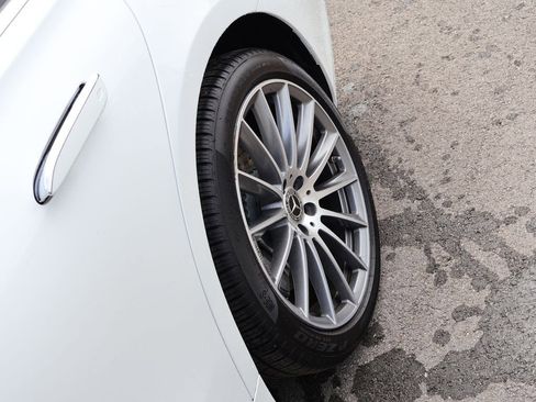 Certified 2025 Mercedes-Benz S 580e 4MATIC Sedan image 38
