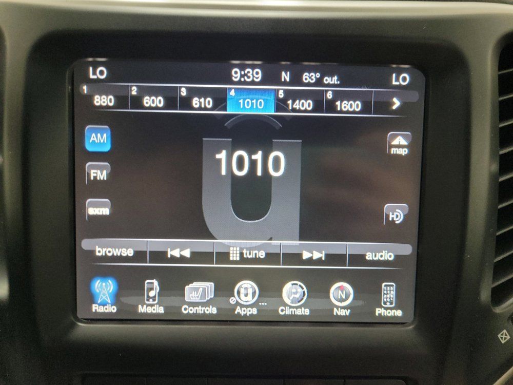 Used 2018 Jeep Cherokee Limited w/ Technology Group AWD/4WD image 25