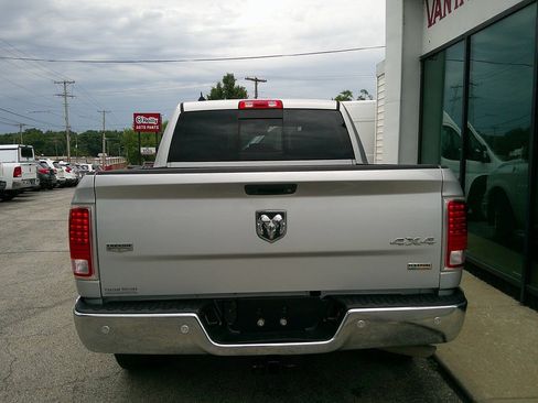 Used 2018 RAM 1500 Laramie w/ Convenience Group AWD/4WD image 6