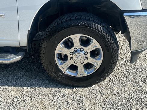 Used 2024 RAM 2500 Big Horn AWD/4WD image 12