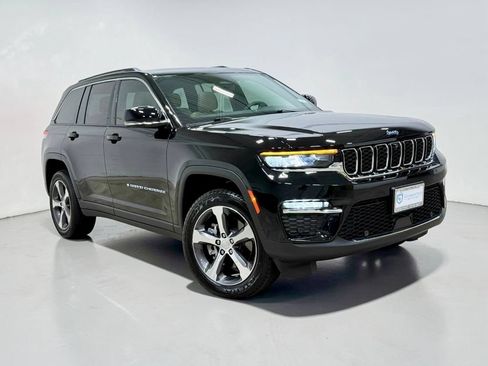 Used 2022 Jeep Grand Cherokee Limited 4xe w/ Luxury Tech Group II AWD/4WD image 4