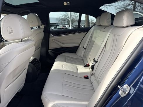 Used 2021 BMW 530i xDrive image 9