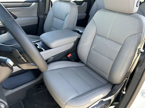 New 2026 GMC Acadia Elevation w/ Elevation Premium Package AWD/4WD image 20