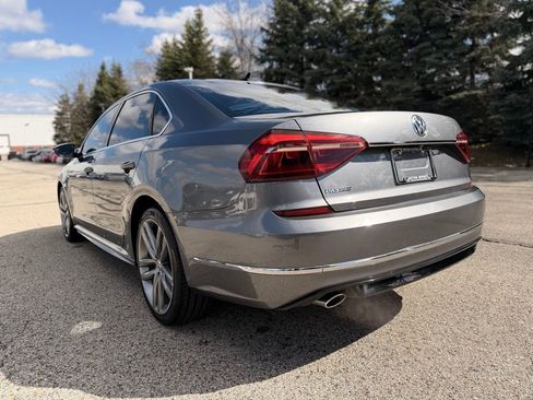 Used 2017 Volkswagen Passat 1.8T R-Line image 4