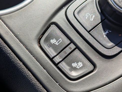 Used 2021 GMC Terrain SLT image 21