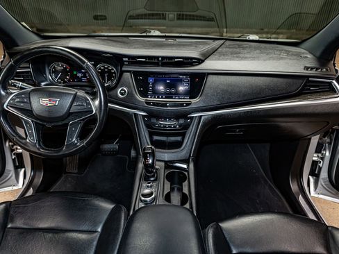 Used 2020 Cadillac XT5 Premium Luxury image 14
