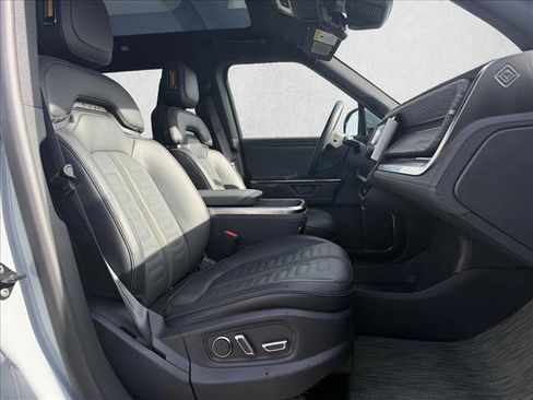 Used 2026 Rivian R1S Adventure image 17