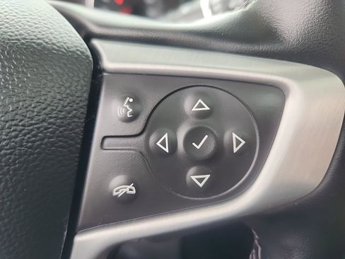 Used 2023 GMC Terrain SLT w/ Infotainment Package II image 22