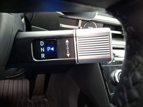 Certified 2025 Hyundai Santa Fe SE image 17