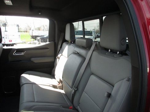 Used 2023 GMC Sierra 1500 SLT image 21