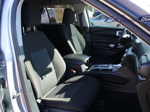 Certified 2024 Ford Explorer XLT image 11
