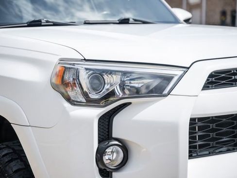 Used 2016 Toyota 4Runner SR5 Premium AWD/4WD image 34