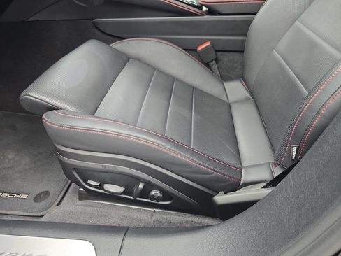 Certified 2025 Porsche Panamera 4 AWD/4WD image 31