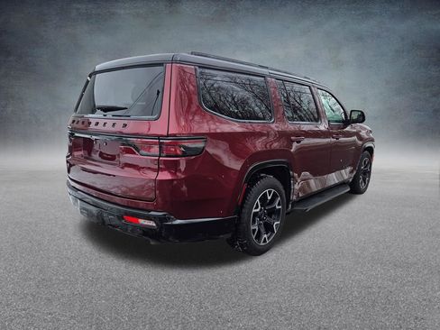 Used 2025 Jeep Wagoneer Series II image 8