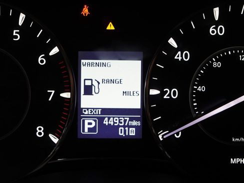 Used 2020 Nissan Armada Platinum RWD image 33