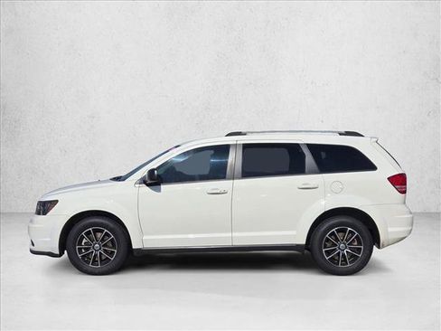 Used 2018 Dodge Journey SE w/ Popular Equipment Group image 9