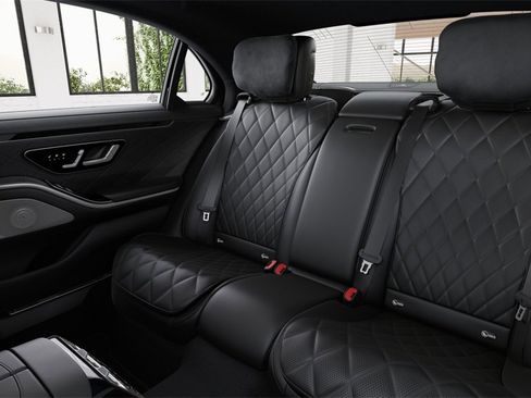 New 2026 Mercedes-Benz S 580 4MATIC Sedan image 40