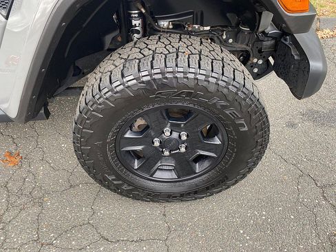 Used 2021 Jeep Gladiator Mojave image 16