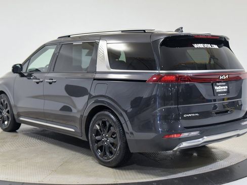 Used 2024 Kia Carnival SX Prestige image 7
