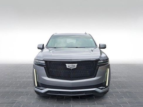 Certified 2021 Cadillac Escalade Sport Platinum w/ Heavy-Duty Trailer Package AWD/4WD image 2