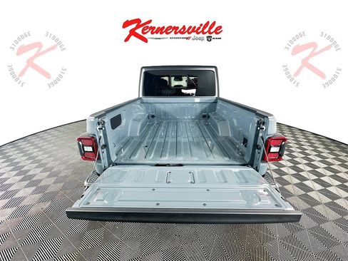 New 2026 Jeep Gladiator Mojave image 14