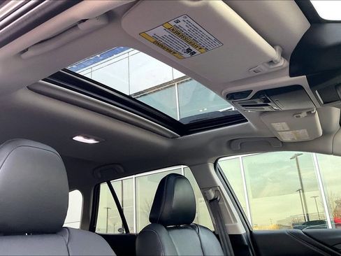 Certified 2025 Subaru Outback Limited image 25