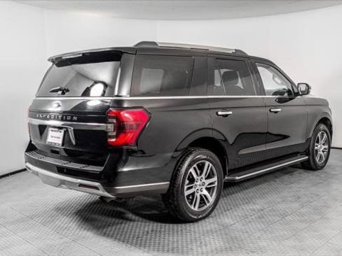 Used 2023 Ford Expedition Limited image 7