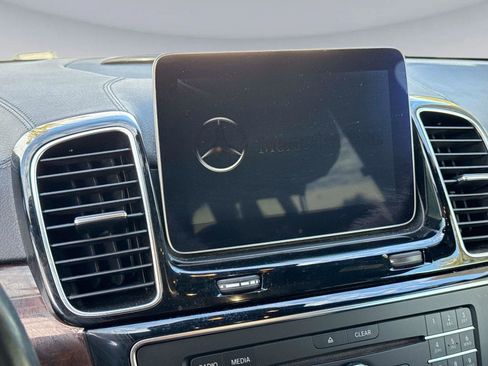 Used 2019 Mercedes-Benz GLS 450 4MATIC image 24