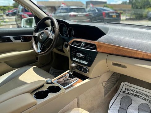 Used 2014 Mercedes-Benz C 250 Sedan image 21