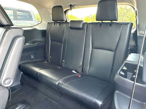 Used 2025 Toyota Grand Highlander AWD image 24