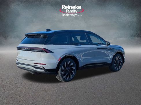 New 2026 Lincoln Nautilus Reserve w/ Jet Appearance Package AWD/4WD image 5