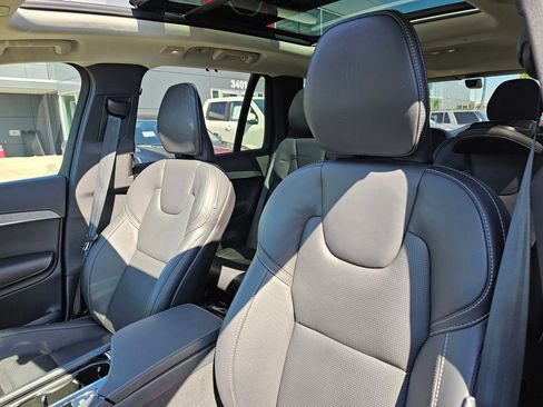Used 2025 Volvo XC90 T8 Ultra w/ Protection Package image 18
