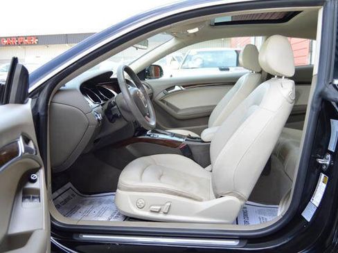 Used 2010 Audi A5 2.0T Premium image 11