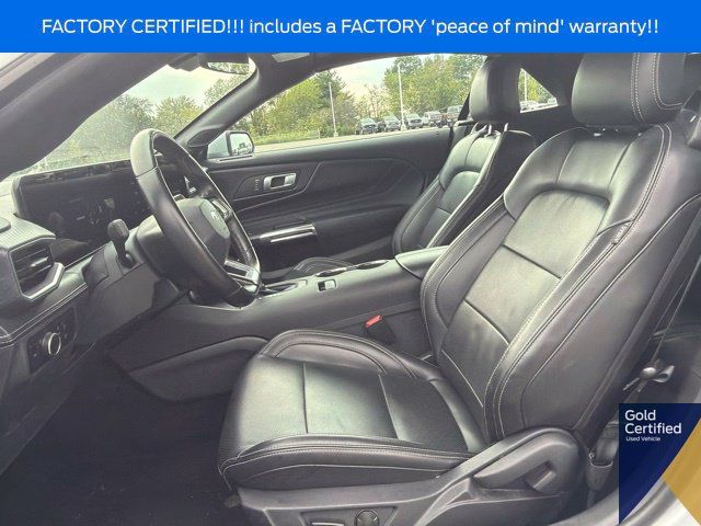 Used 2025 Ford Mustang Premium RWD image 27