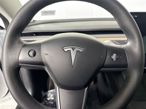 Used 2022 Tesla Model 3 Long Range image 16
