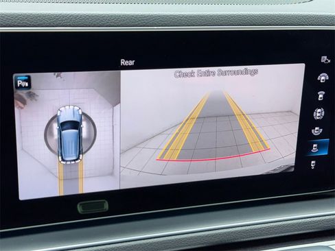 Used 2022 Mercedes-Benz GLE 350 w/ AMG Line Exterior image 31