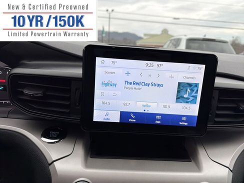 Used 2024 Ford Explorer XLT w/ Class IV Trailer Tow Package image 21