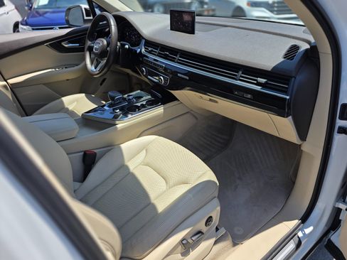 Used 2018 Audi Q7 3.0T Premium Plus w/ Premium Plus Package AWD/4WD image 8