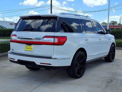 Used 2021 Lincoln Navigator Reserve RWD image 2