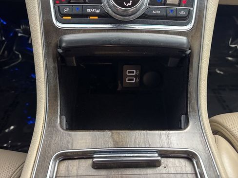 Used 2018 Lincoln Continental Reserve w/ Rear-seat Package image 23