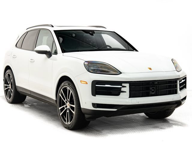 Certified 2026 Porsche Cayenne AWD/4WD image 31
