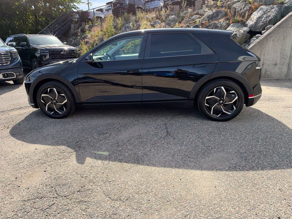 Certified 2024 Hyundai Ioniq 5 SE AWD/4WD image 3